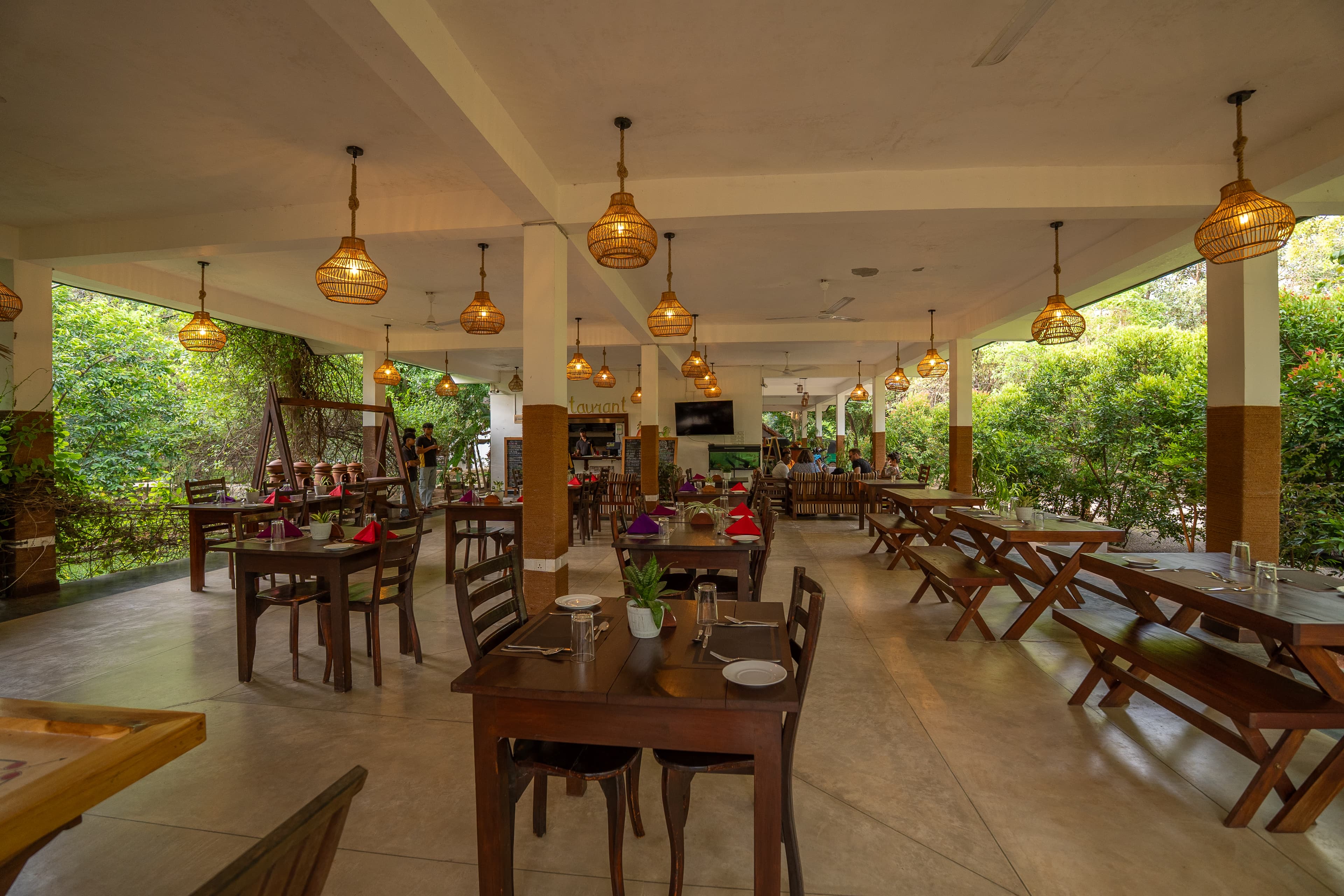 Restaurant area 6