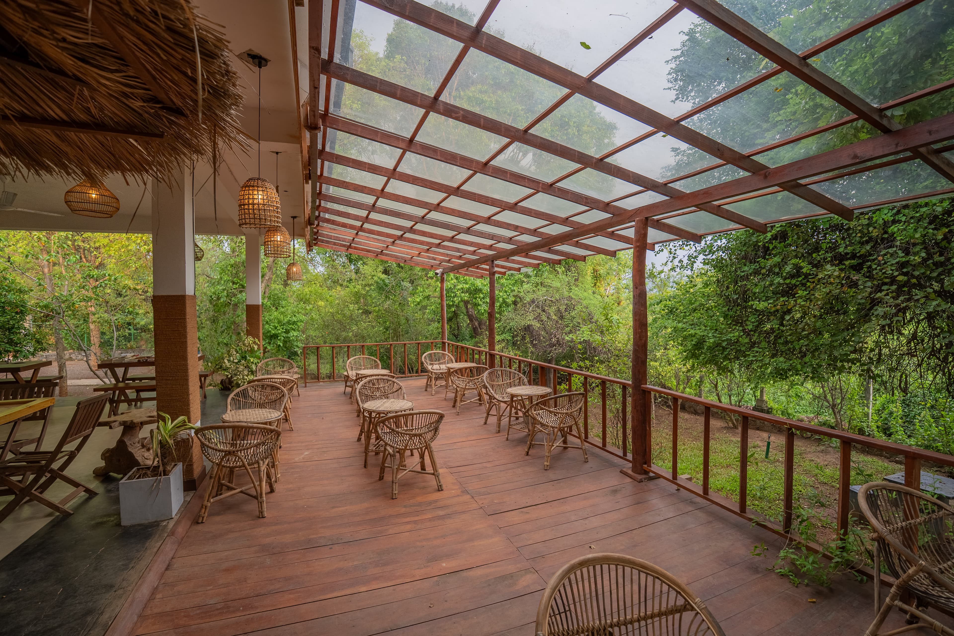 Restaurant area 11