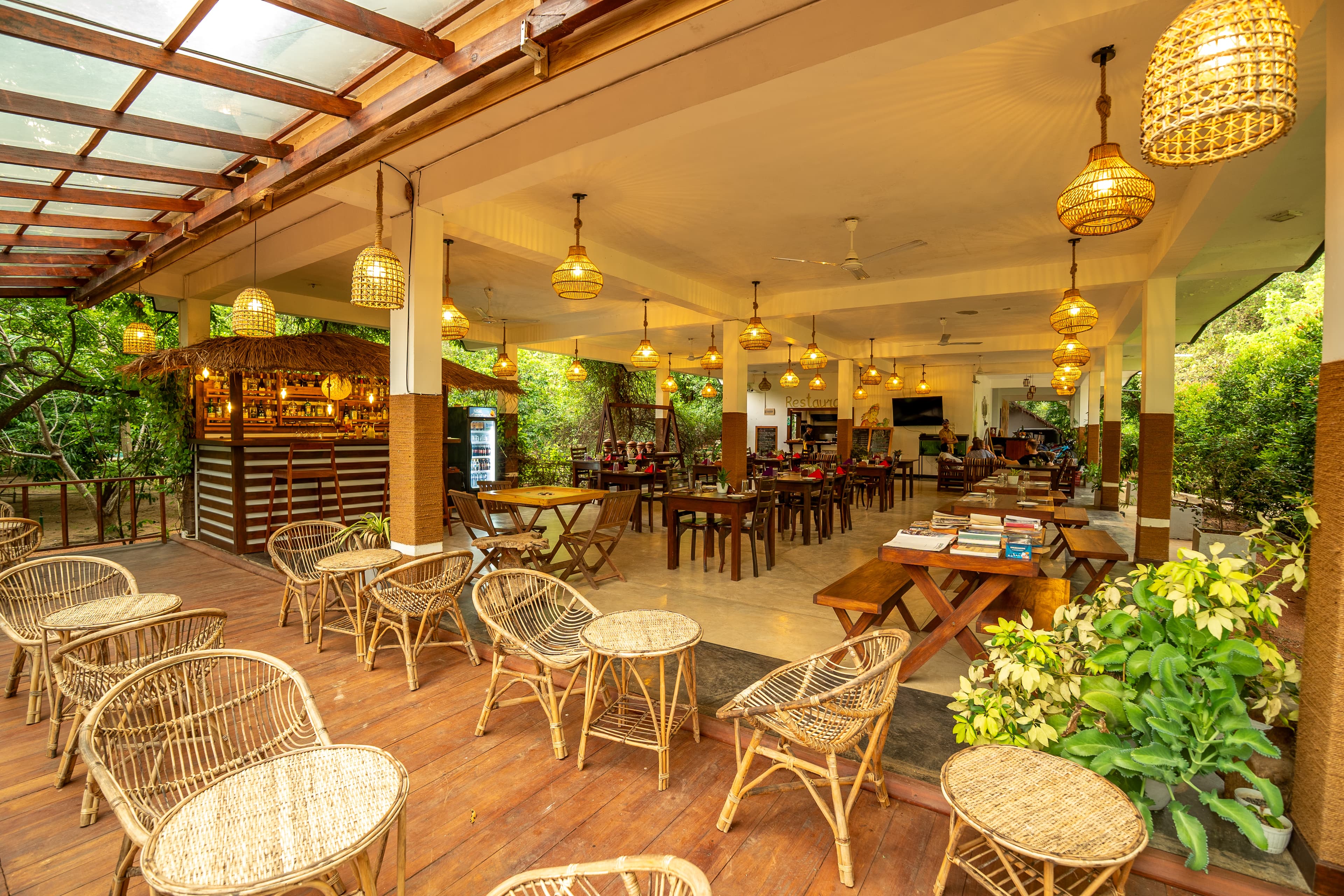 Restaurant area 15